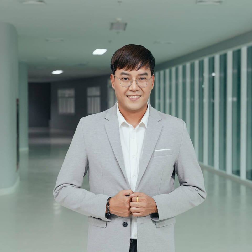 Assoc. Prof. Parinya Noisa, Ph.D.